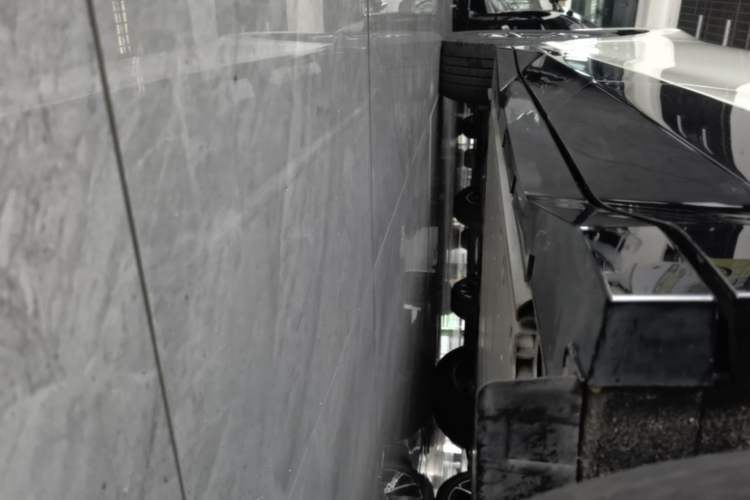 Used Lynk & Co Z20 2025 530 km Range Rear-Wheel Drive Pro Left Side Sill