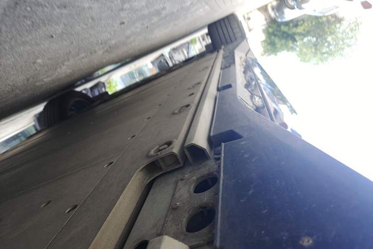 Used Lynk & Co Z20 2025 530 km Range Rear-Wheel Drive Pro Left Side Sill