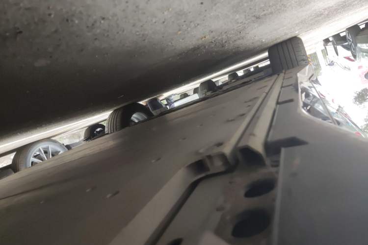 Used Lynk & Co Z20 2025 530 km Range Rear-Wheel Drive Pro Left Side Sill