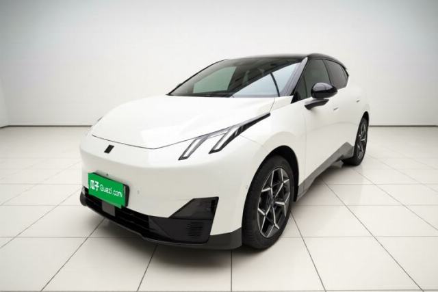 Ojetý Lynk & Co Z20 2025 530 km Range Rear-Wheel Drive Pro