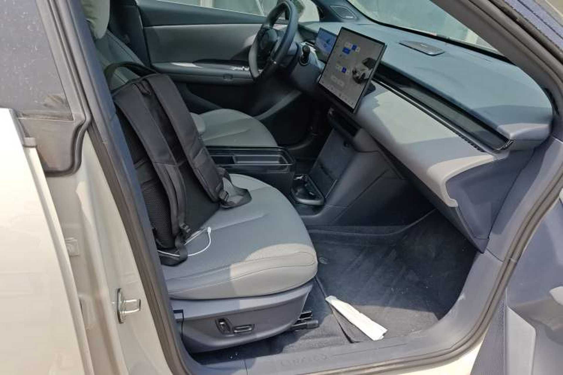 Used Lynk & Co Z20 2025 530 km Range Rear-Wheel Drive Pro Right Front Seat