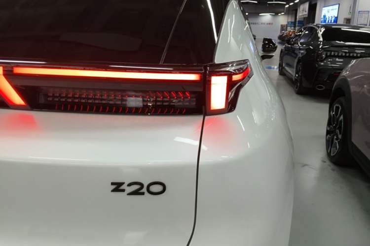Used Lynk & Co Z20 2025 530 km Range Rear-Wheel Drive Pro Right Rear Taillight