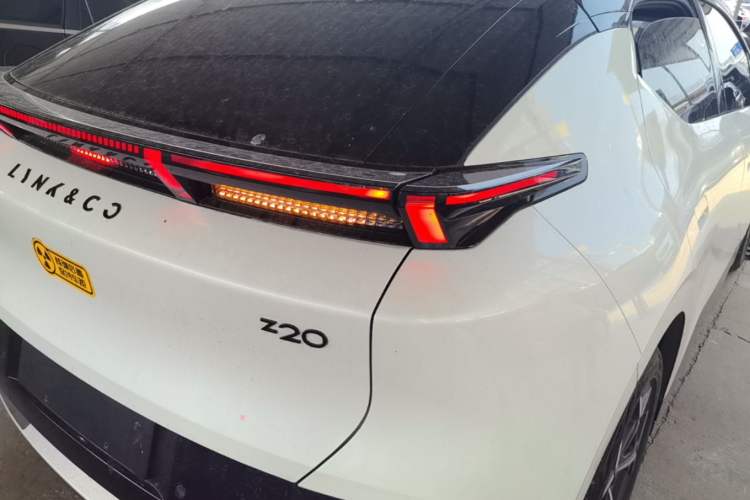 Used Lynk & Co Z20 2025 530 km Range Rear-Wheel Drive Max Right Rear Taillight