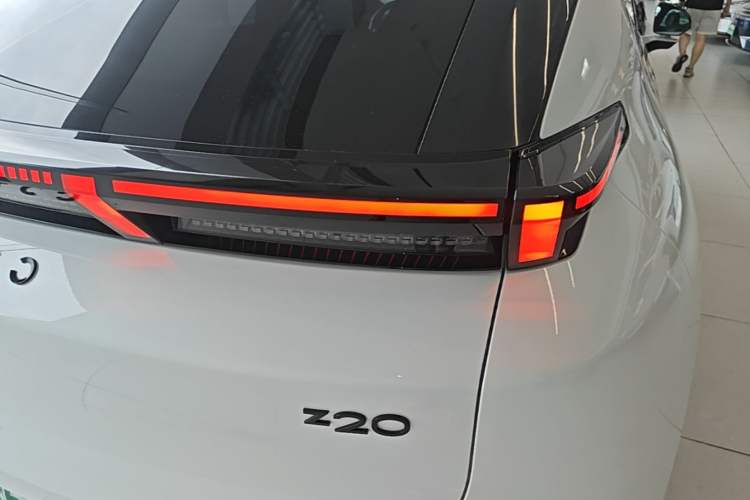 Used Lynk & Co Z20 2025 530 km Range Rear-Wheel Drive Pro Right Rear Taillight