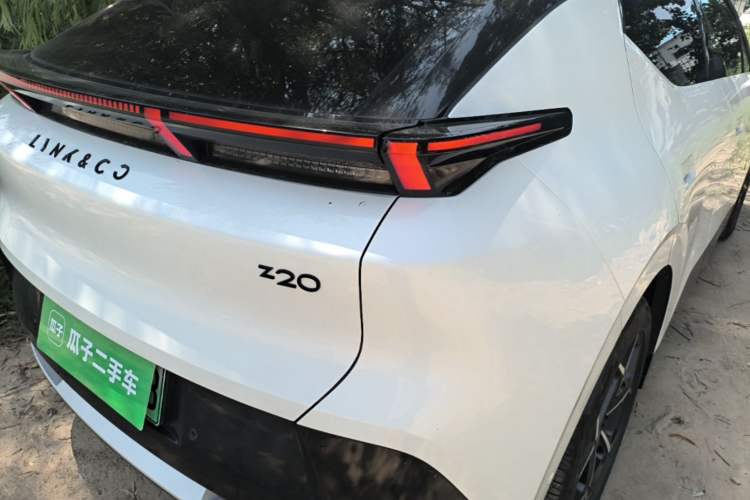 Used Lynk & Co Z20 2025 530 km Range Rear-Wheel Drive Max Right Rear Taillight