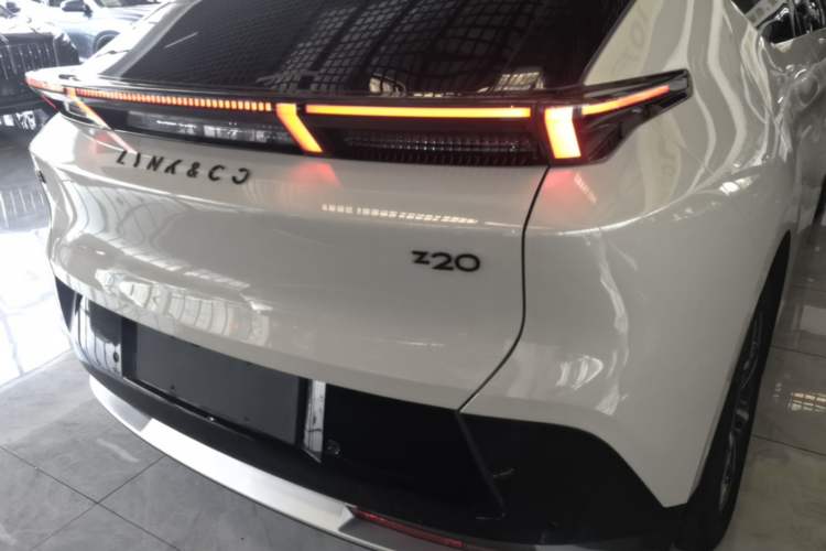 Used Lynk & Co Z20 2025 530 km Range Rear-Wheel Drive Pro Right Rear Taillight
