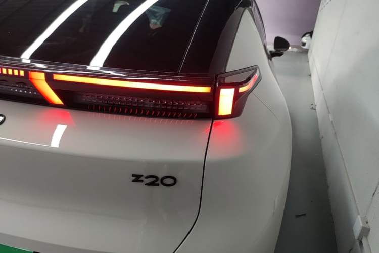 Used Lynk & Co Z20 2025 530 km Range Rear-Wheel Drive Pro Right Rear Taillight