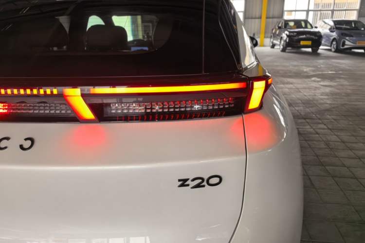 Used Lynk & Co Z20 2025 530 km Range Rear-Wheel Drive Max Right Rear Taillight