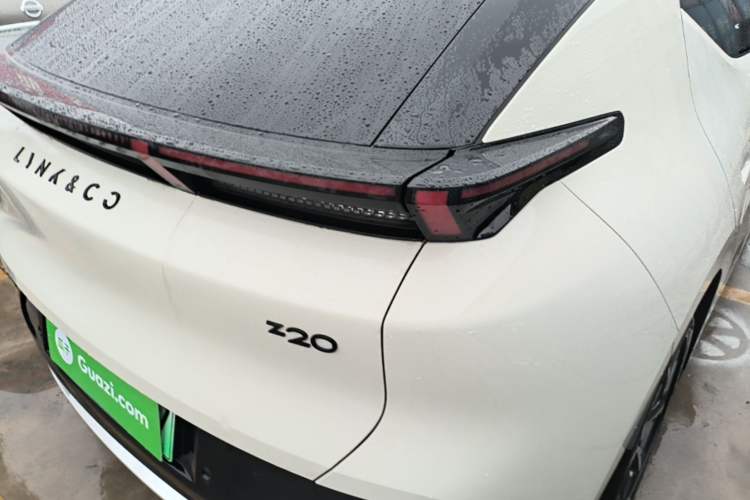 Used Lynk & Co Z20 2025 530 km Range Rear-Wheel Drive Max Right Rear Taillight