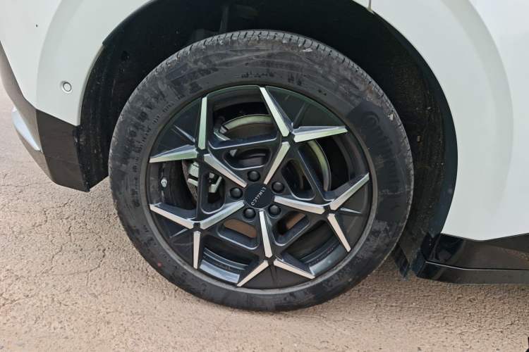 Used Lynk & Co Z20 2025 530 km Range Rear-Wheel Drive Max Right Rear Wheel Hub