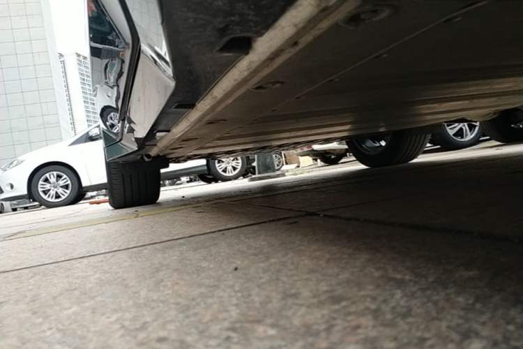 Used Lynk & Co Z20 2025 530 km Range Rear-Wheel Drive Max Right Side Sill