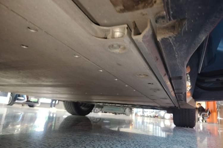 Used Lynk & Co Z20 2025 530 km Range Rear-Wheel Drive Max Right Side Sill
