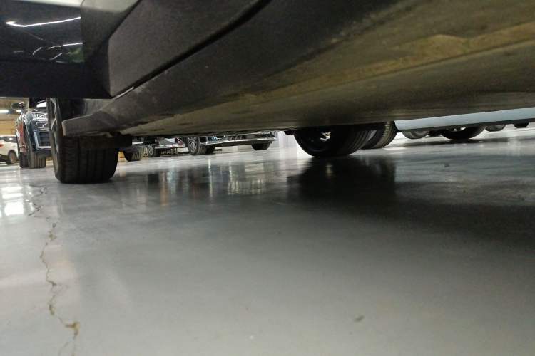 Used Lynk & Co Z20 2025 530 km Range Rear-Wheel Drive Max Right Side Sill