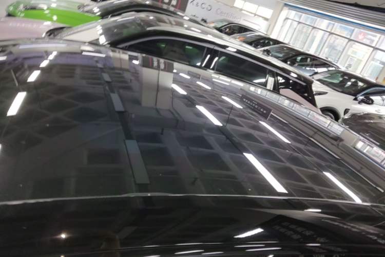 Used Lynk & Co Z20 2025 530 km Range Rear-Wheel Drive Pro Roof
