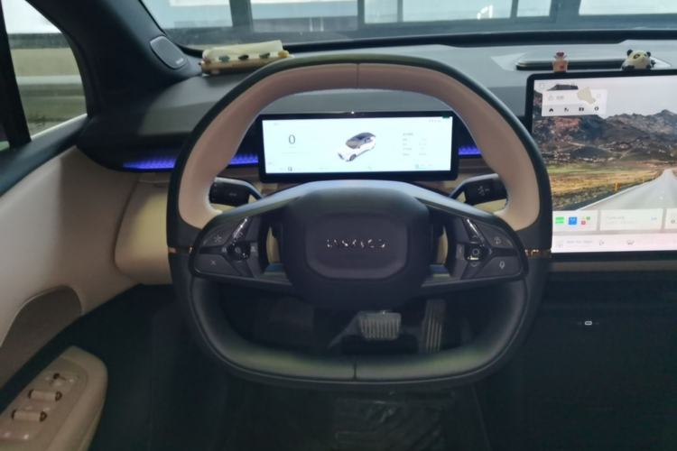 Used Lynk & Co Z20 2025 530 km Range Rear-Wheel Drive Pro Steering Wheel