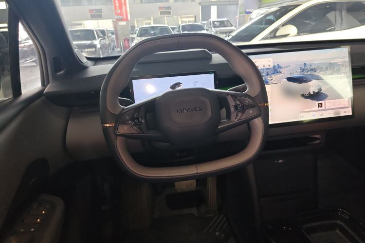 Used Lynk & Co Z20 2025 530 km Range Rear-Wheel Drive Max Steering Wheel