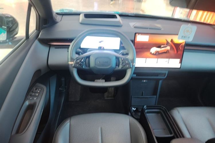 Used Lynk & Co Z20 2025 530 km Range Rear-Wheel Drive Max Steering Wheel