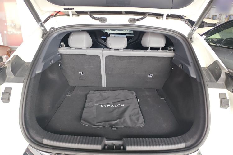 Used Lynk & Co Z20 2025 530 km Range Rear-Wheel Drive Max Trunk