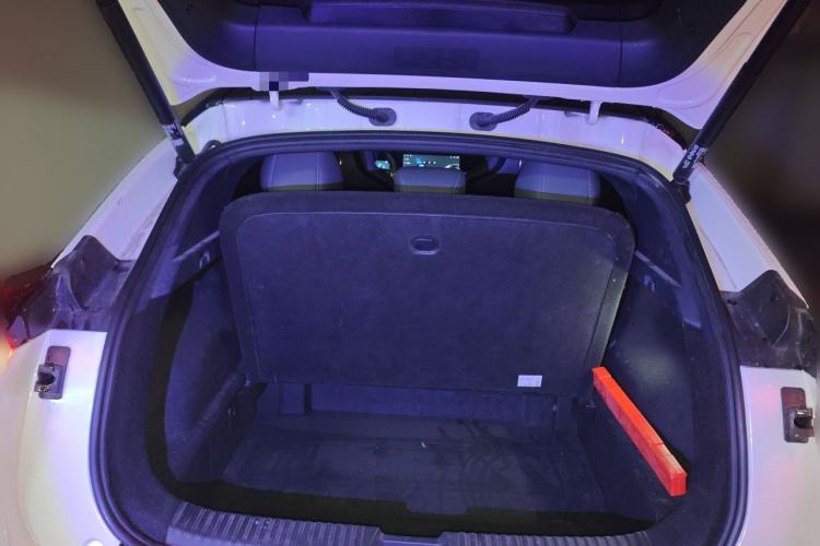 Used Lynk & Co Z20 2025 530 km Range Rear-Wheel Drive Pro Trunk