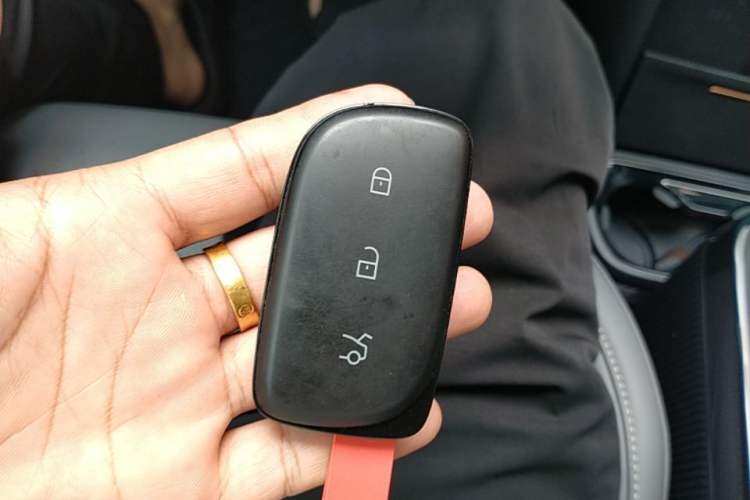 Used Lynk & Co Z20 2025 530 km Range Rear-Wheel Drive Max Vehicle Key