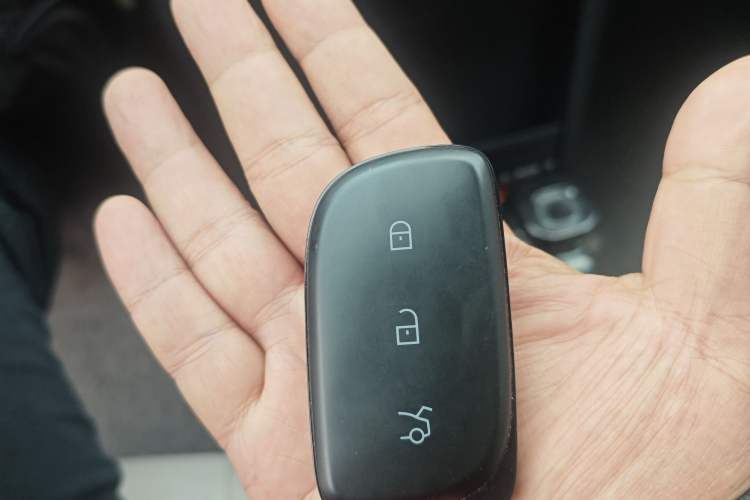 Used Lynk & Co Z20 2025 530 km Range Rear-Wheel Drive Max Vehicle Key