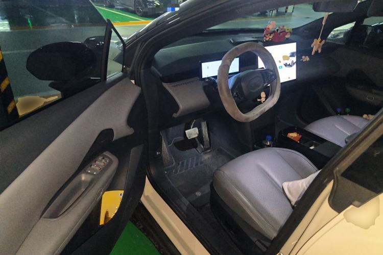 Used Lynk & Co Z20 2025 530 km Range Rear-Wheel Drive Pro Driver Seat