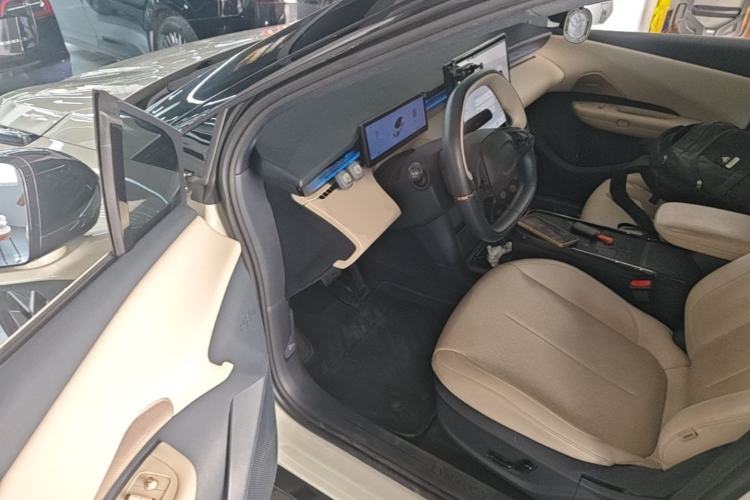 Used Lynk & Co Z20 2025 530 km Range Rear-Wheel Drive Pro Driver Seat