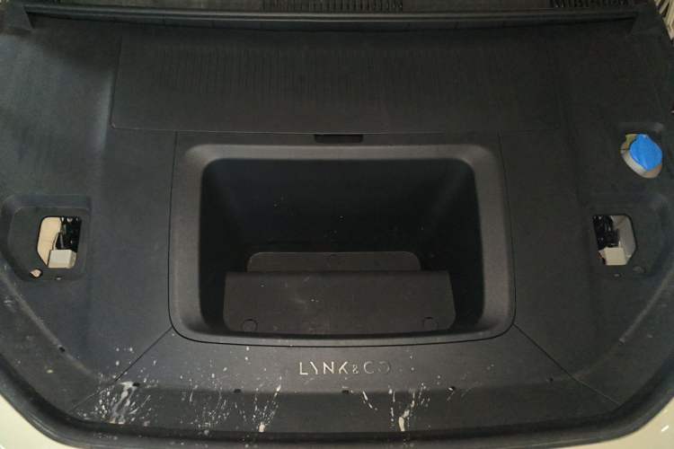 Used Lynk & Co Z20 2025 530 km Range Rear-Wheel Drive Pro Engine Bay