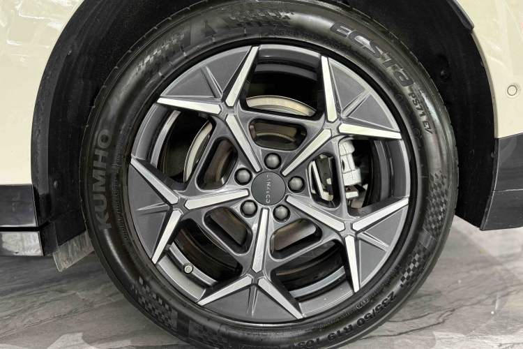 Used Lynk & Co Z20 2025 530 km Range Rear-Wheel Drive Pro Exterior 7