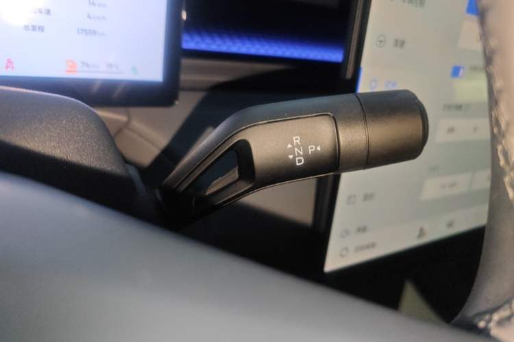 Used Lynk & Co Z20 2025 530 km Range Rear-Wheel Drive Max Gear Lever