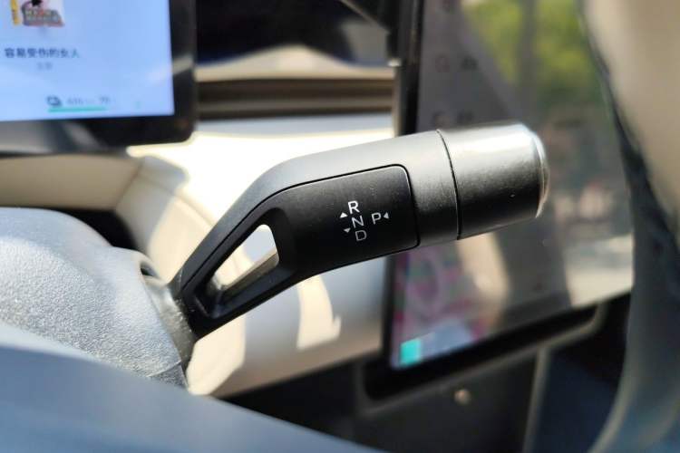 Used Lynk & Co Z20 2025 530 km Range Rear-Wheel Drive Pro Gear Lever