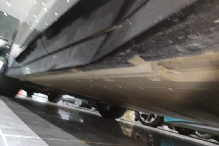 Used Lynk & Co Z20 2025 530 km Range Rear-Wheel Drive Pro Left Side Sill