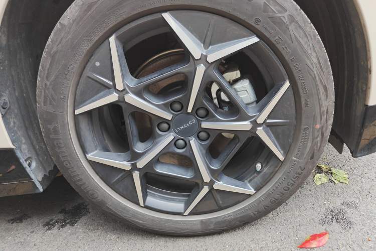 Used Lynk & Co Z20 2025 530 km Range Rear-Wheel Drive Max Right Front Wheel Hub