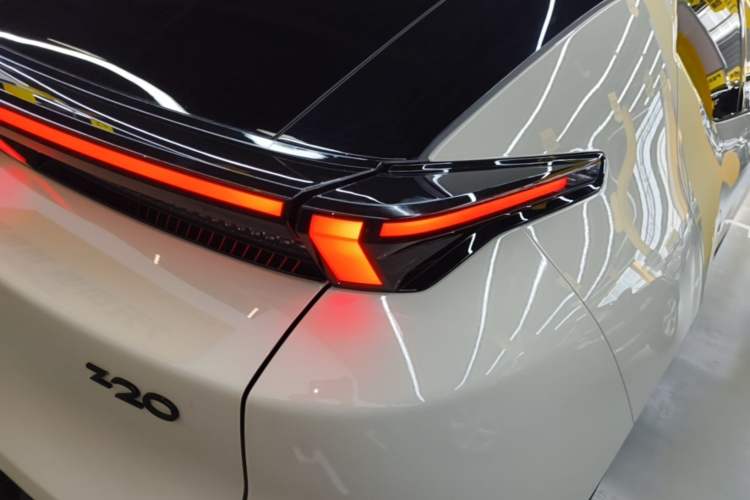Used Lynk & Co Z20 2025 530 km Range Rear-Wheel Drive Max Right Rear Taillight