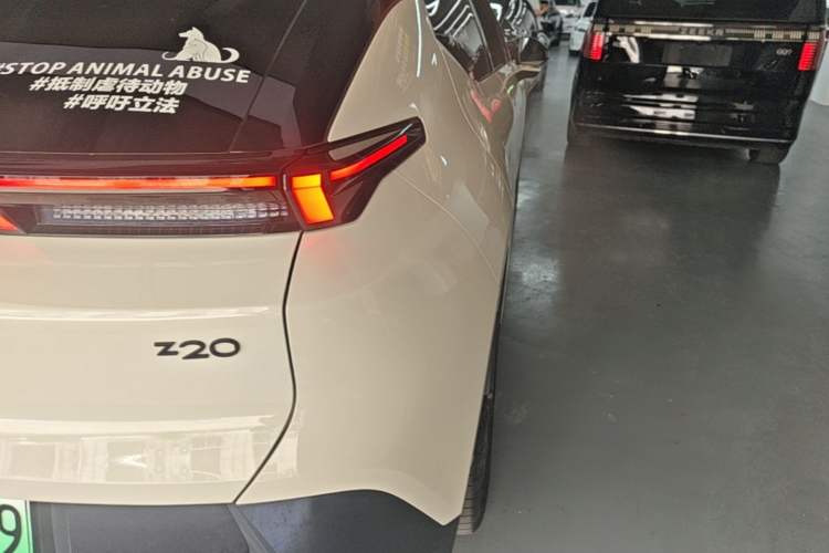Used Lynk & Co Z20 2025 530 km Range Rear-Wheel Drive Pro Right Rear Taillight