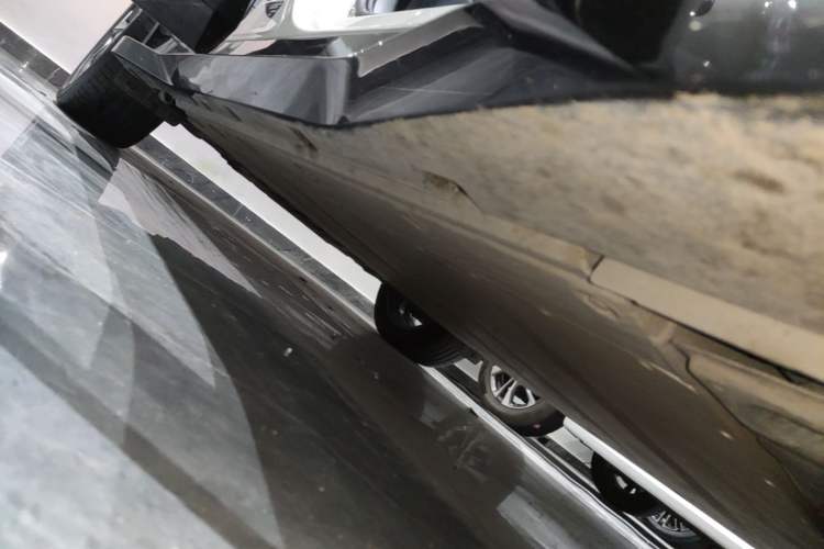 Used Lynk & Co Z20 2025 530 km Range Rear-Wheel Drive Pro Right Side Sill
