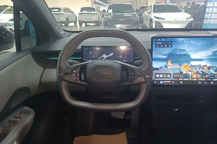 Used Lynk & Co Z20 2025 530 km Range Rear-Wheel Drive Pro Steering Wheel