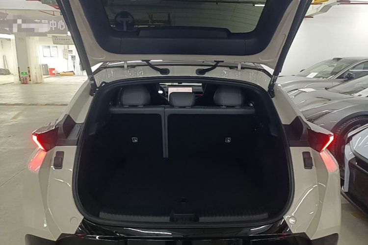 Used Lynk & Co Z20 2025 530 km Range Rear-Wheel Drive Max Trunk
