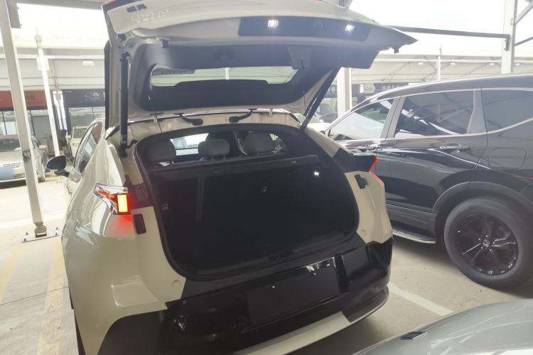 Used Lynk & Co Z20 2025 530 km Range Rear-Wheel Drive Max Trunk