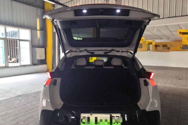 Used Lynk & Co Z20 2025 530 km Range Rear-Wheel Drive Pro Trunk