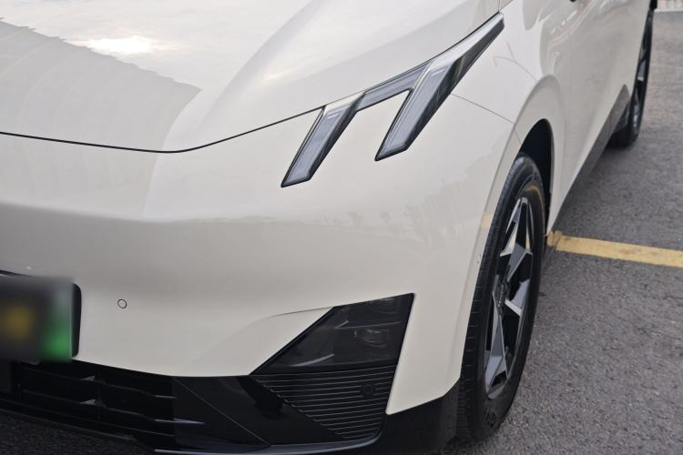 Used Lynk & Co Z20 2026 Model 430km Rear-Wheel Drive Pro Exterior 2