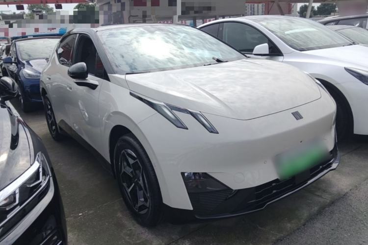 Used Lynk & Co Z20 2026 Model 430km Rear-Wheel Drive Pro Front Right 45 Deg