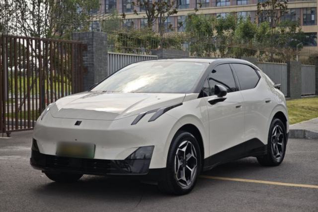 Used Lynk & Co Z20 2026 Model 430km Rear-Wheel Drive Pro