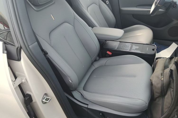 Used Lynk & Co Z20 2026 Model 430km Rear-Wheel Drive Pro Right Front Seat
