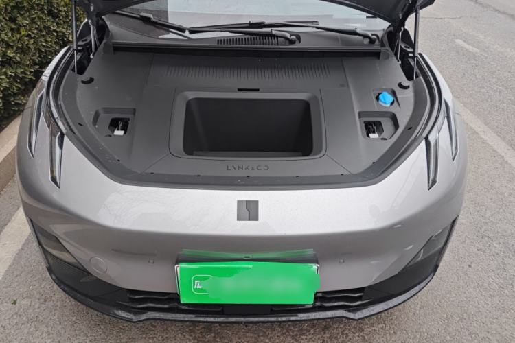 Used Lynk & Co Z20 2026 Model 530km Rear-Wheel Drive Max—Sunrise Red Edition Engine Bay