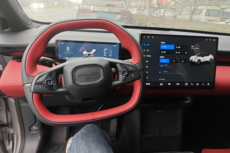 Used Lynk & Co Z20 2026 Model 530km Rear-Wheel Drive Max—Sunrise Red Edition Steering Wheel