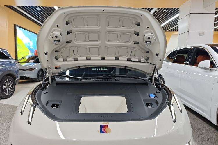 Used Lynk & Co Z20 2026 Model 430km Rear-Wheel Drive Pro Engine Bay
