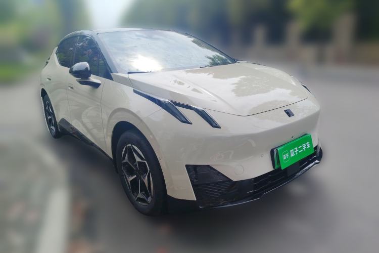 Used Lynk & Co Z20 2026 Model 430km Rear-Wheel Drive Pro Front Right 45 Deg