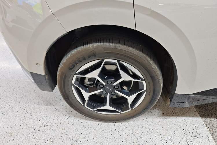 Used Lynk & Co Z20 2026 Model 430km Rear-Wheel Drive Pro Right Rear Wheel Hub