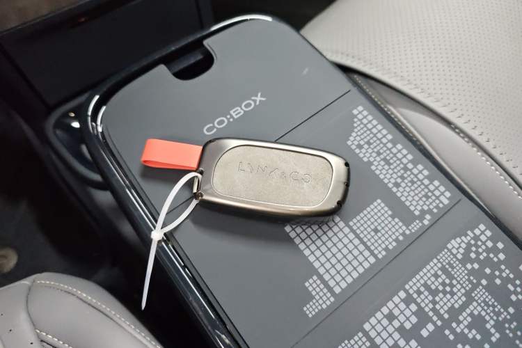 Used Lynk & Co Z20 2026 Model 430km Rear-Wheel Drive Pro Vehicle Key